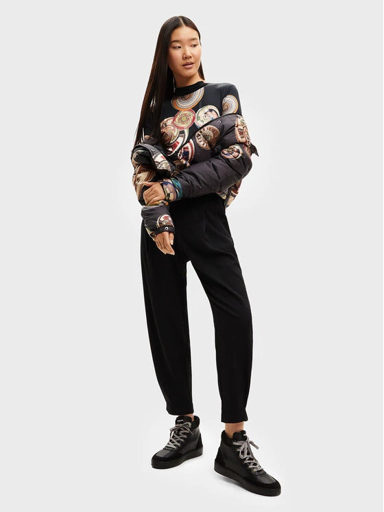 Desigual Γυναίκες Κορμάκια κορμάκι MONSIEUR CHRISTIAN LACROIX 22WWQK10 Μαύρο Slim Fit 4 Desigual Γυναίκες Κορμάκια κορμάκι MONSIEUR CHRISTIAN LACROIX 22WWQK10 Μαύρο Slim Fit - Image 2