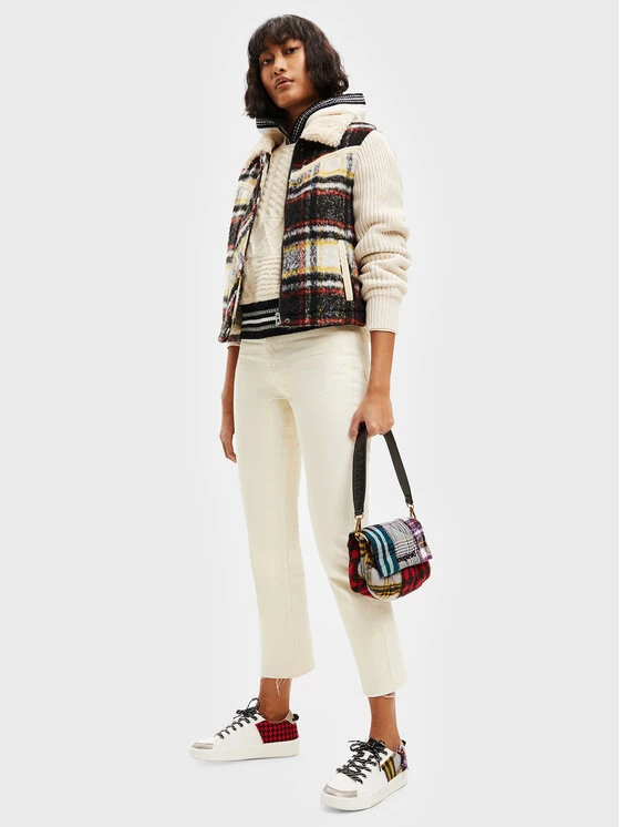 Desigual Γυναίκες Μεταβατικά Μπουφάν Μπουφάν μεταβατικό Ofelia 22WWEW35 Μπεζ Regular Fit 4 Desigual Γυναίκες Μεταβατικά Μπουφάν Μπουφάν μεταβατικό Ofelia 22WWEW35 Μπεζ Regular Fit - Image 2