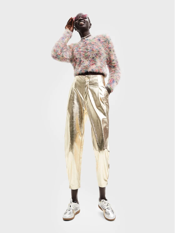 Desigual Γυναίκες Υφασμάτινα Παντελόνια Παντελόνι υφασμάτινο Vicenza 22WWPW21 Χρυσό Regular Fit 4 Desigual Γυναίκες Υφασμάτινα Παντελόνια Παντελόνι υφασμάτινο Vicenza 22WWPW21 Χρυσό Regular Fit - Image 2