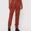 Desigual Γυναίκες Παντελόνια Joggers Jogger Camotiger 21WWPN07 Κόκκινο Regular Fit