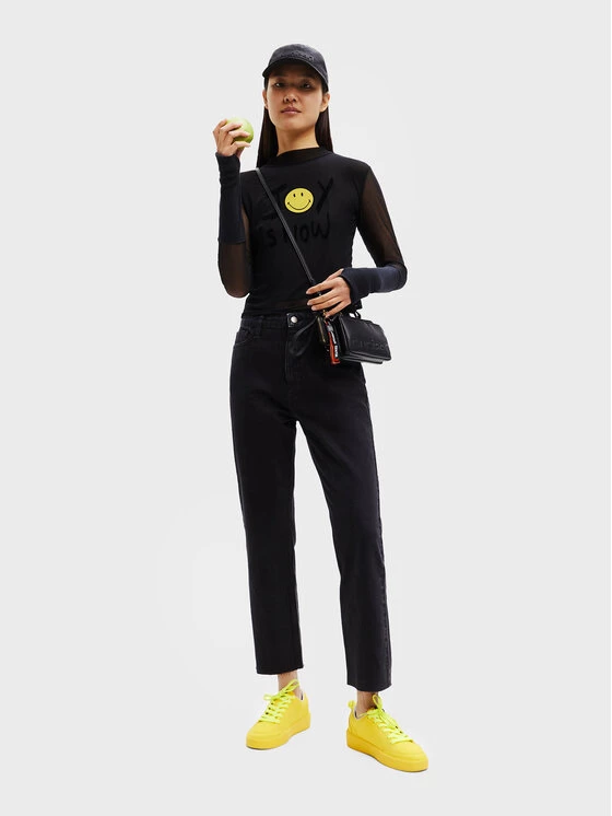 Desigual Γυναίκες Μπλουζάκια Μπλουζάκι SMILEY Ilusion 22WWTK38 Μαύρο Slim Fit 4 Desigual Γυναίκες Μπλουζάκια Μπλουζάκι SMILEY Ilusion 22WWTK38 Μαύρο Slim Fit - Image 2