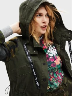 Desigual Γυναίκες Μπουφάν Παρκά Parka Jorja 22WWEWAG Πράσινο Oversize -Εξοδος Desigual Κατάστημα unnamed file 3191