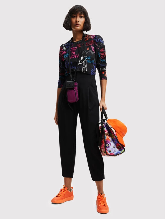 Desigual Γυναίκες Μπλουζάκια Μπλουζάκι 22WWBW03 Μαύρο Regular Fit 4 Desigual Γυναίκες Μπλουζάκια Μπλουζάκι 22WWBW03 Μαύρο Regular Fit - Image 2