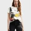 Desigual Γυναίκες T-shirts T-Shirt DISNEY Mickey 22WWTK80 Λευκό Regular Fit 1 Desigual Γυναίκες T-shirts T-Shirt DISNEY Mickey 22WWTK80 Λευκό Regular Fit -Εξοδος Desigual Κατάστημα unnamed file 441