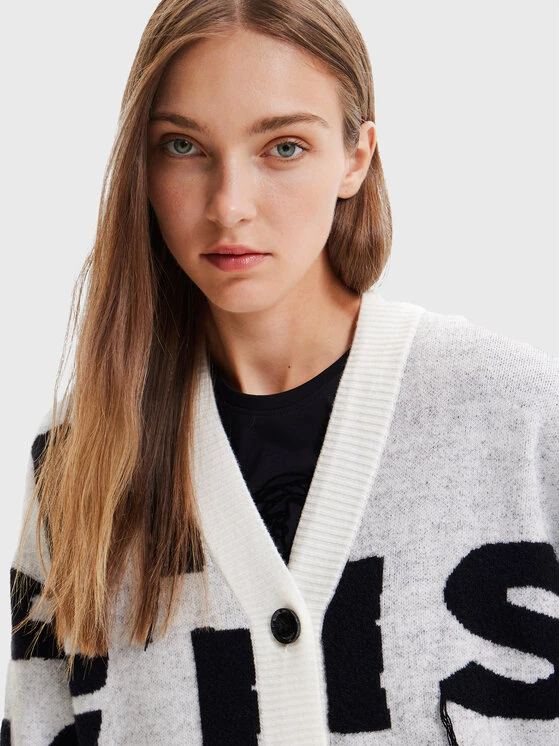 Desigual Γυναίκες Ζακέτες Ζακέτα Ivet 22WWJFAE Γκρι Oversize 6 Desigual Γυναίκες Ζακέτες Ζακέτα Ivet 22WWJFAE Γκρι Oversize - Image 4