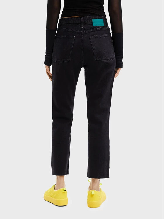 Desigual Γυναίκες Straight Leg Τζιν 22WWDD64 Μαύρο Straight Fit 5 Desigual Γυναίκες Straight Leg Τζιν 22WWDD64 Μαύρο Straight Fit - Image 3