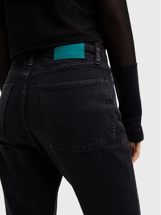 Desigual Γυναίκες Straight Leg Τζιν 22WWDD64 Μαύρο Straight Fit 6 Desigual Γυναίκες Straight Leg Τζιν 22WWDD64 Μαύρο Straight Fit - Image 4