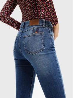 Desigual Γυναίκες Bootcut Τζιν Mia 22WWDD53 Μπλε Flare Fit 10 Desigual Γυναίκες Bootcut Τζιν Mia 22WWDD53 Μπλε Flare Fit -Εξοδος Desigual Κατάστημα unnamed file 699