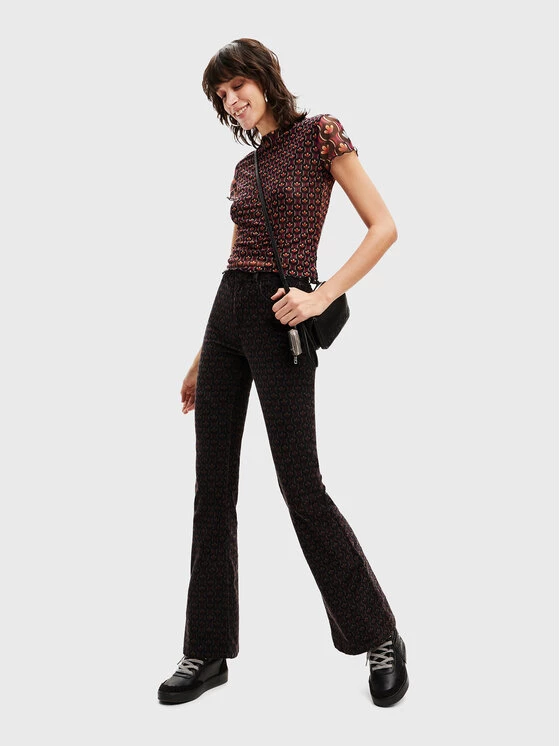 Desigual Γυναίκες Υφασμάτινα Παντελόνια Παντελόνι υφασμάτινο Tears 22WWPN08 Μαύρο Flare Fit 4 Desigual Γυναίκες Υφασμάτινα Παντελόνια Παντελόνι υφασμάτινο Tears 22WWPN08 Μαύρο Flare Fit - Image 2