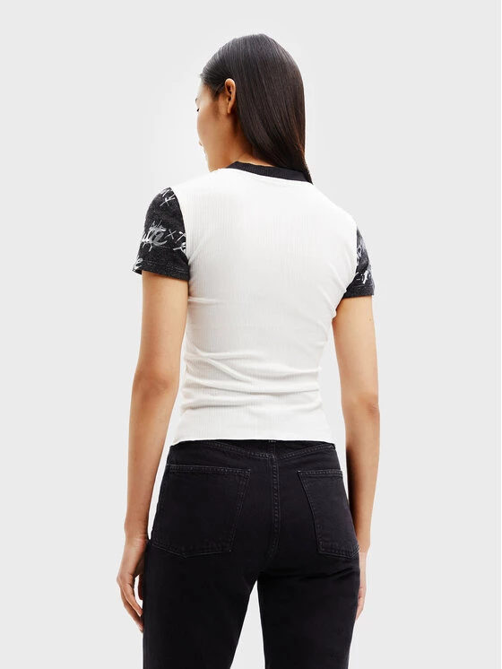 Desigual Γυναίκες T-shirts T-Shirt Real Artoholic 22WWTK25 Μπεζ Slim Fit 5 Desigual Γυναίκες T-shirts T-Shirt Real Artoholic 22WWTK25 Μπεζ Slim Fit - Image 3