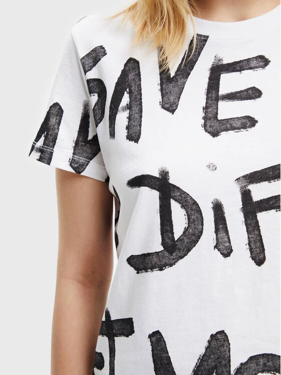Desigual Γυναίκες T-shirts T-Shirt Enya 22WWTK21 Λευκό Regular Fit 6 Desigual Γυναίκες T-shirts T-Shirt Enya 22WWTK21 Λευκό Regular Fit - Image 4